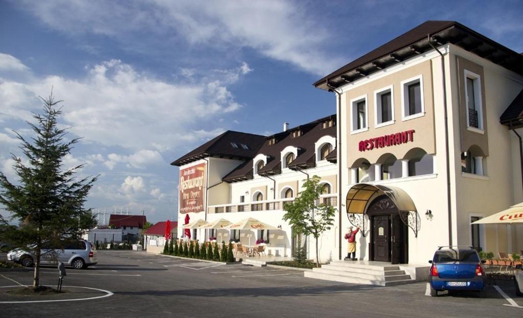 Hotel Hanul Domnesc Brașov Exterior foto